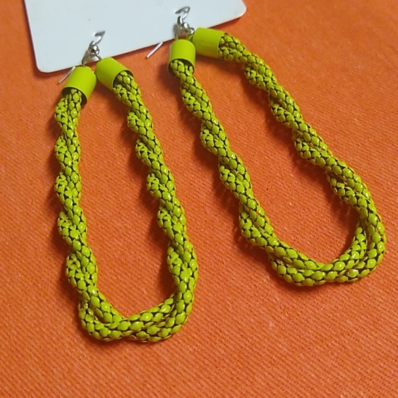 😻 3 For $15 Bright Green Snake Look Chain Dangles - Picture 2 of 4